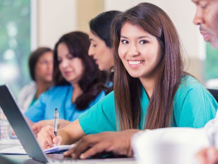 Nursing students on laptop