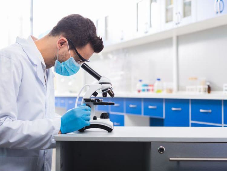 A biomedical worker in a lab