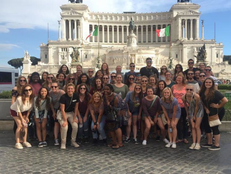 Honors students in Italy