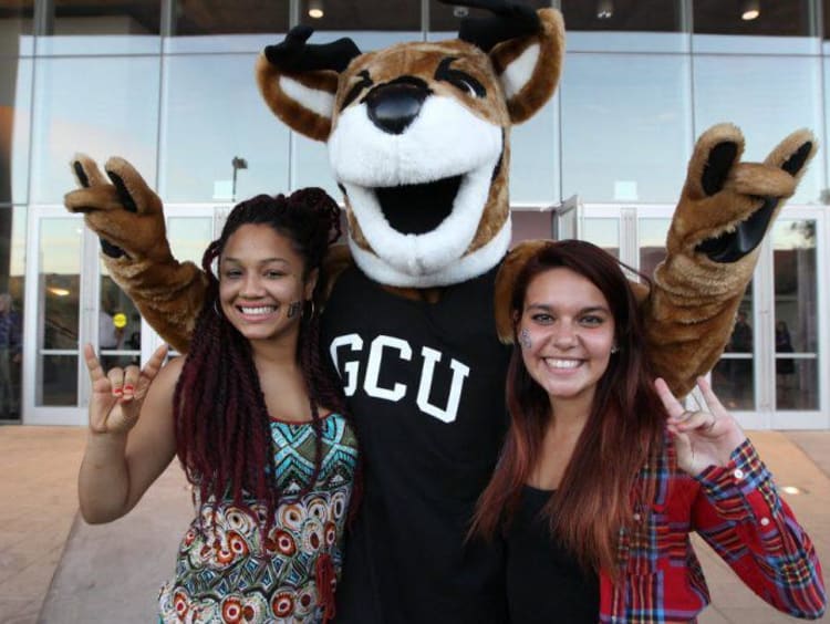 GCU students with Thunder