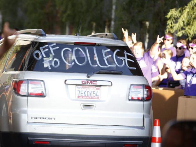 car moving into college