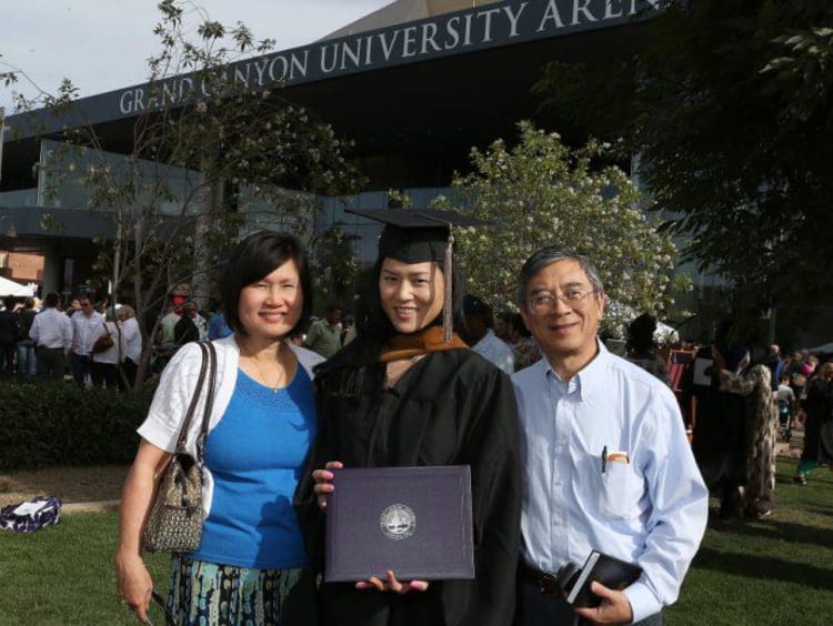 graduate with parents