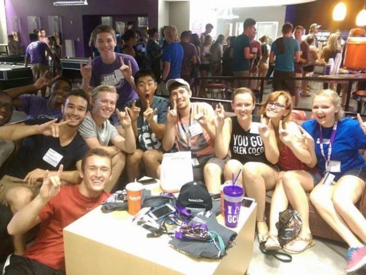 High school students visiting GCU with friends