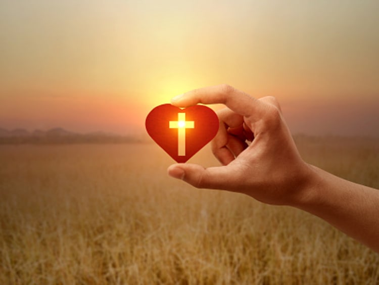 Heart with Jesus' crucifix, symbol of the one true God 