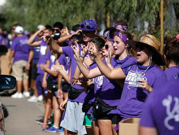 gcu students cheering