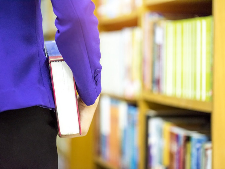 Thesis vs dissertation difference