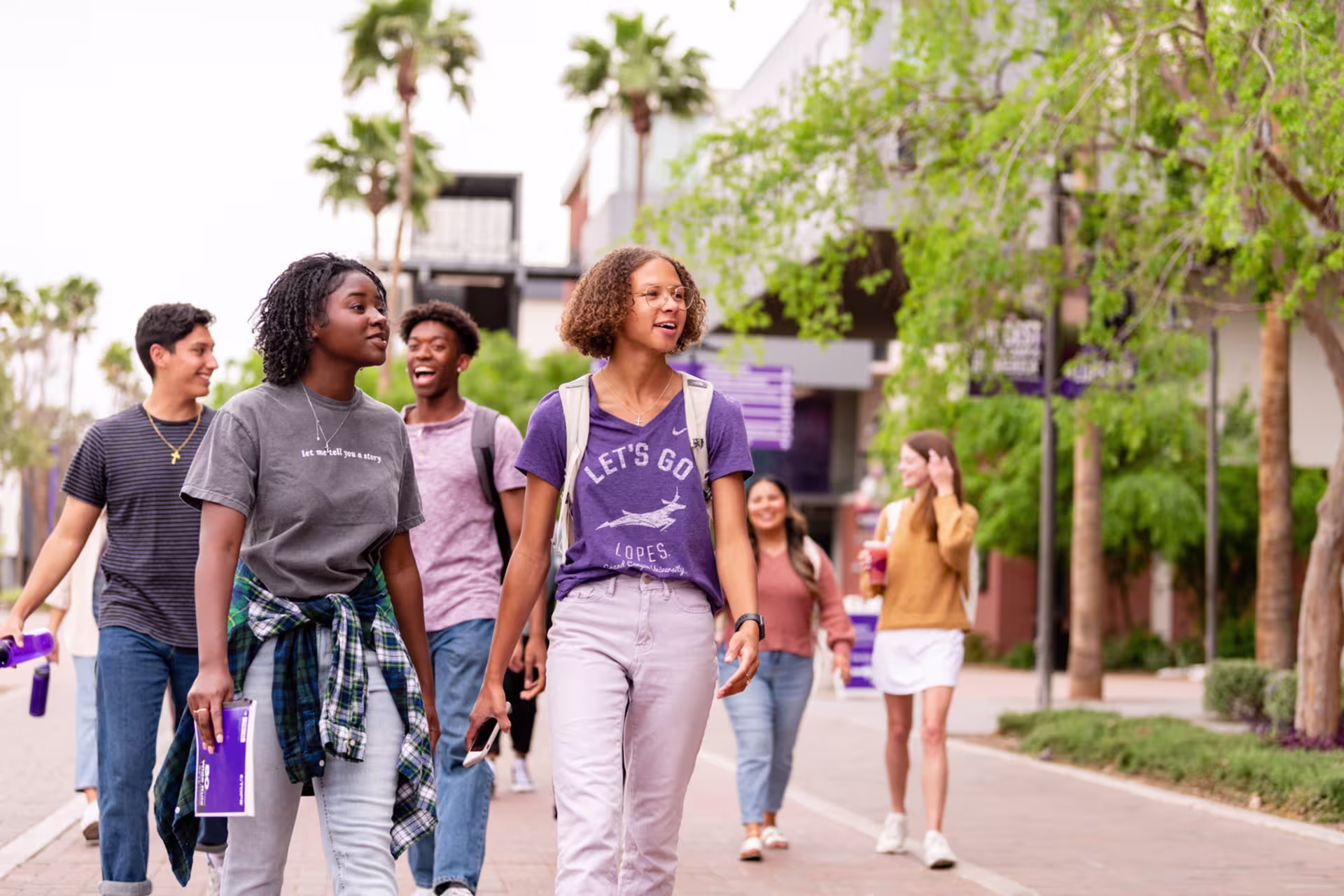 A group of GCU students walking on campus.