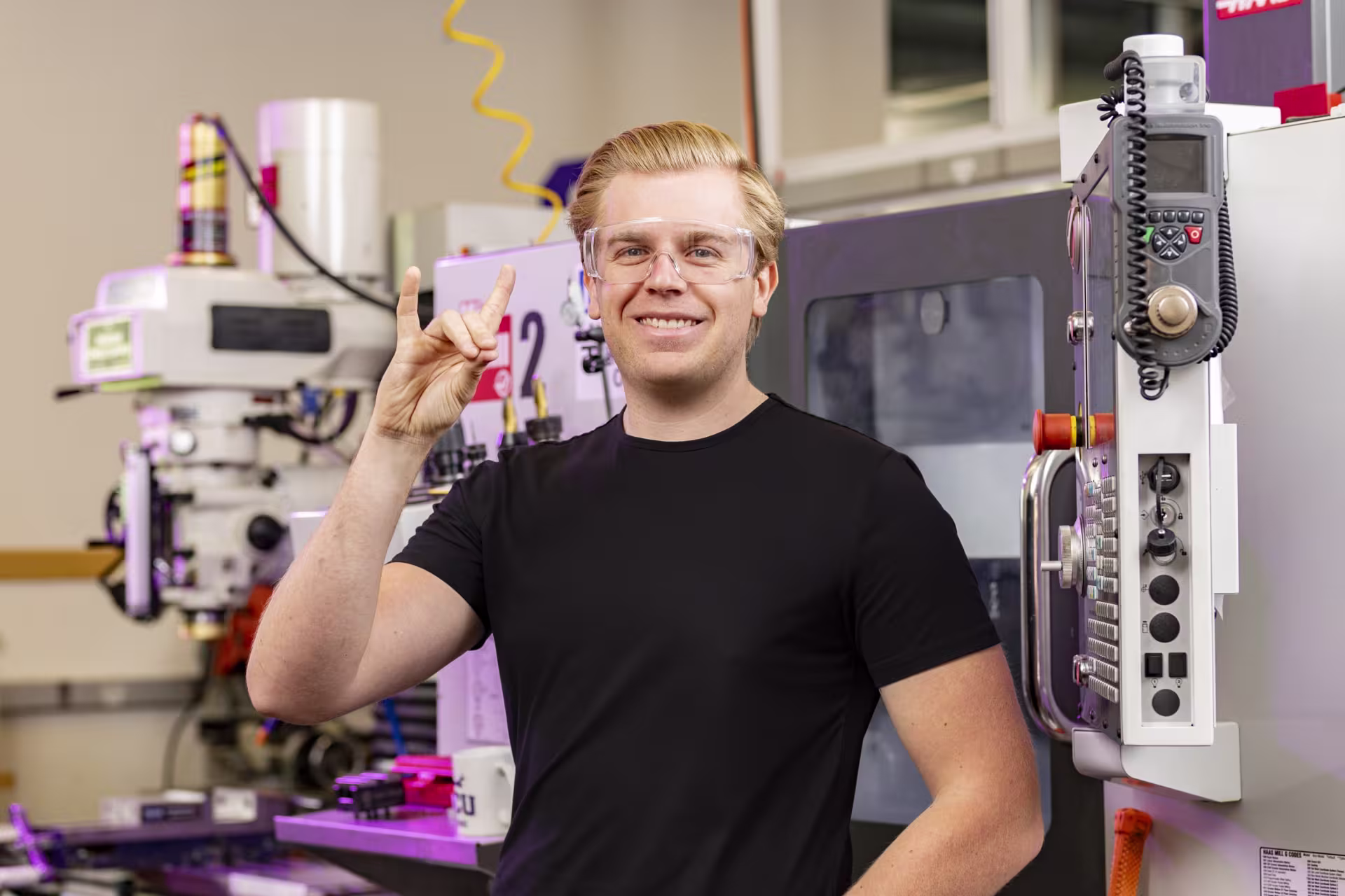 engineering student gives lopes up