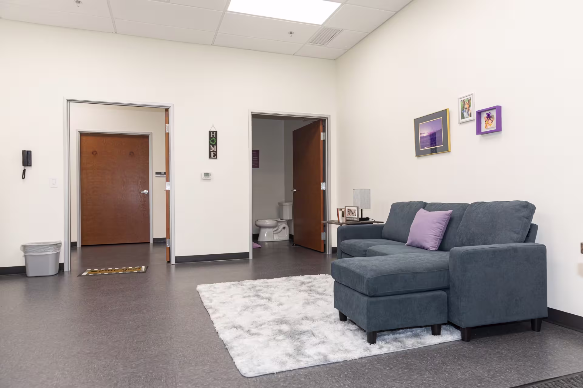Lobby in Campus Health clinic office.
