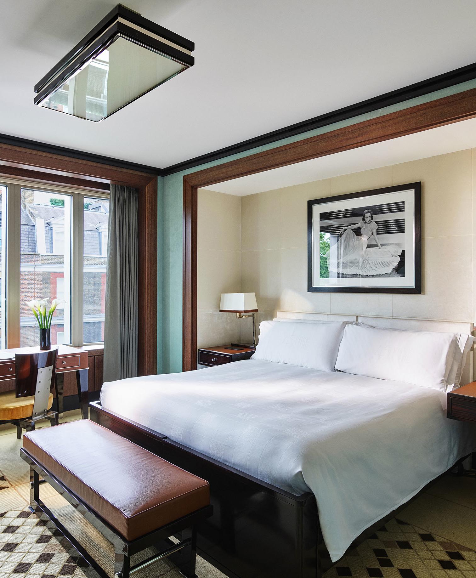 Two-Bedroom Hyde Park Suite