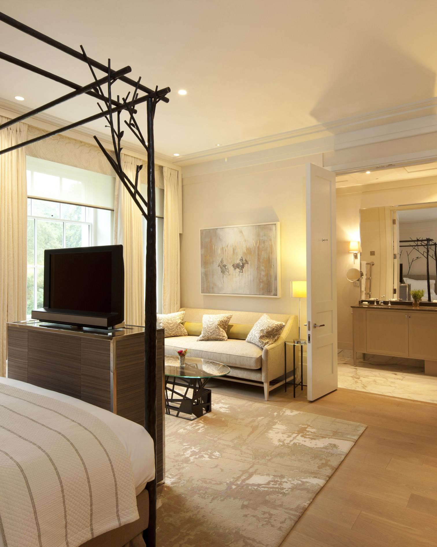 Mansion House Deluxe Room