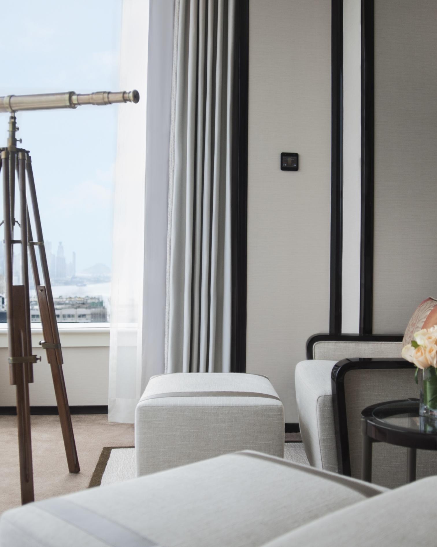 Grand Deluxe Harbor View Suite