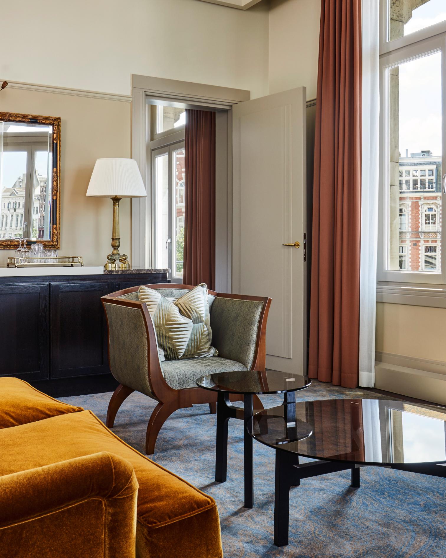 Deluxe Suite River View and Balcony