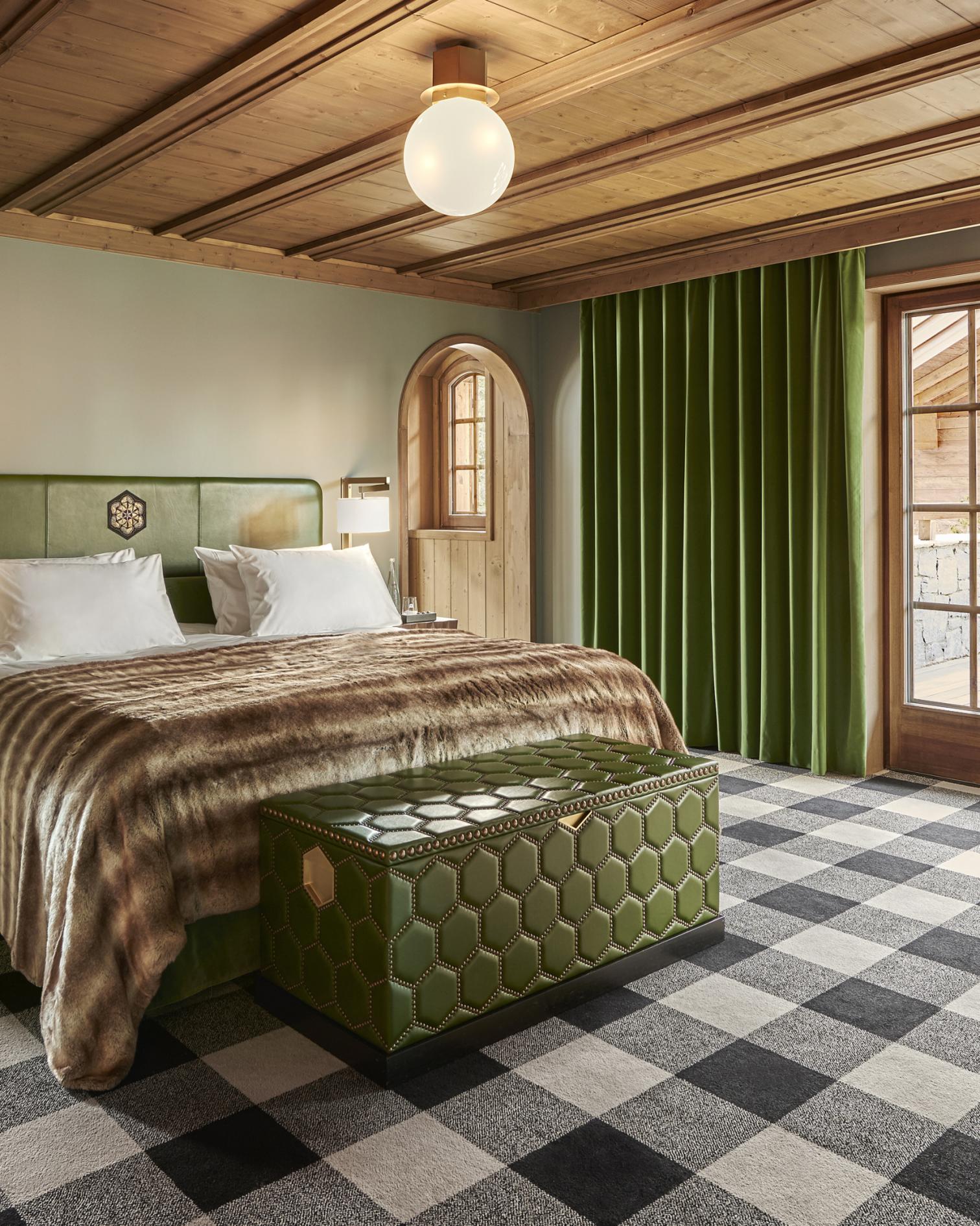 Prestige Room