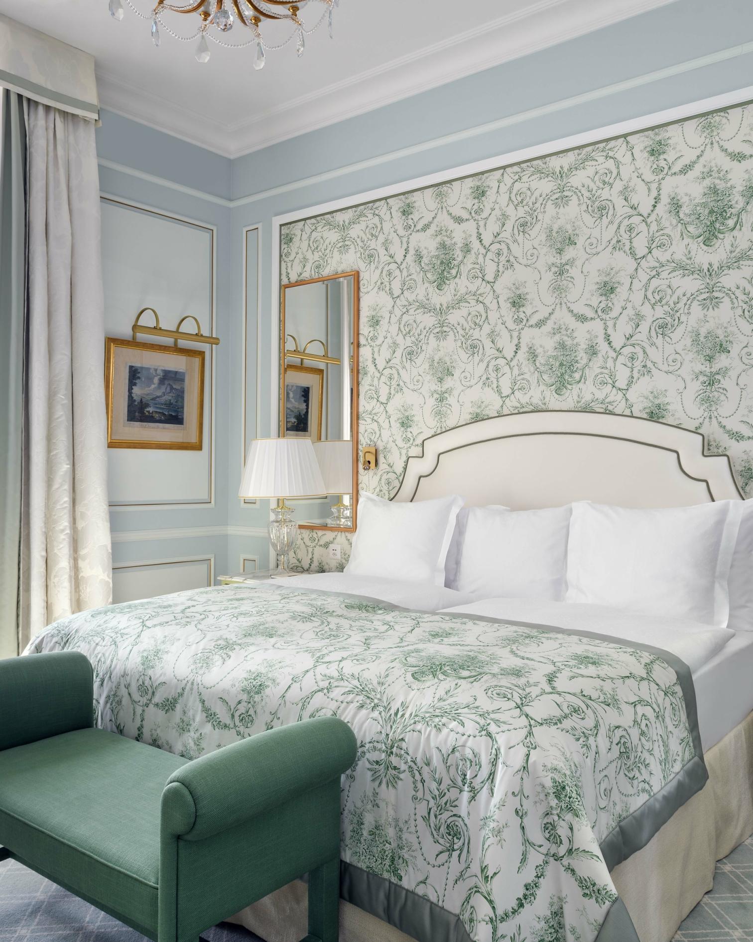Riviera Suite
