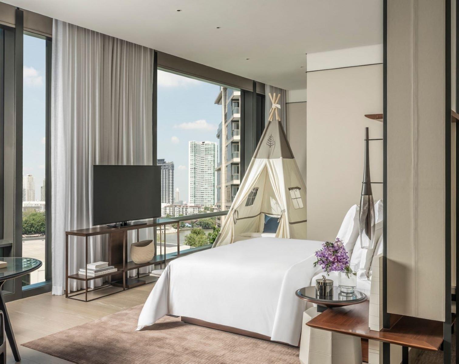 Four Seasons Family Room