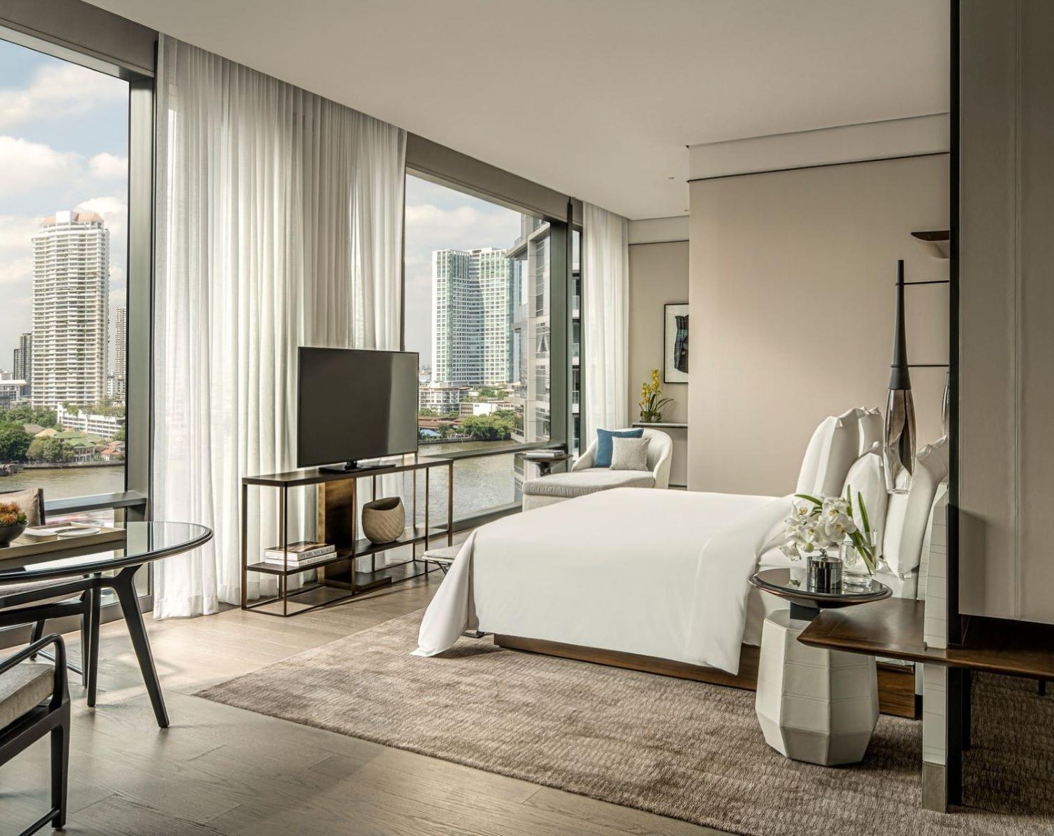 Four Seasons River-View Room