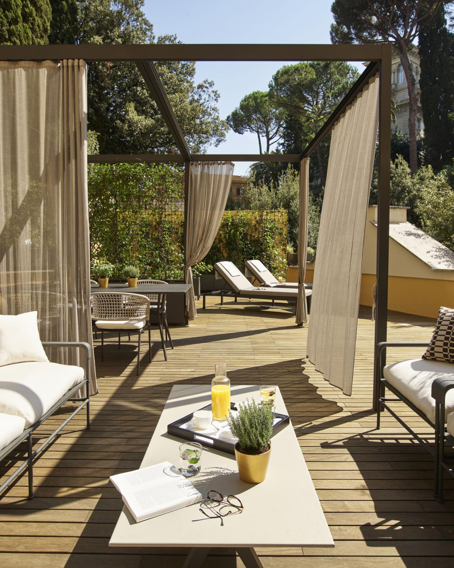 Aurora Terrace Suite