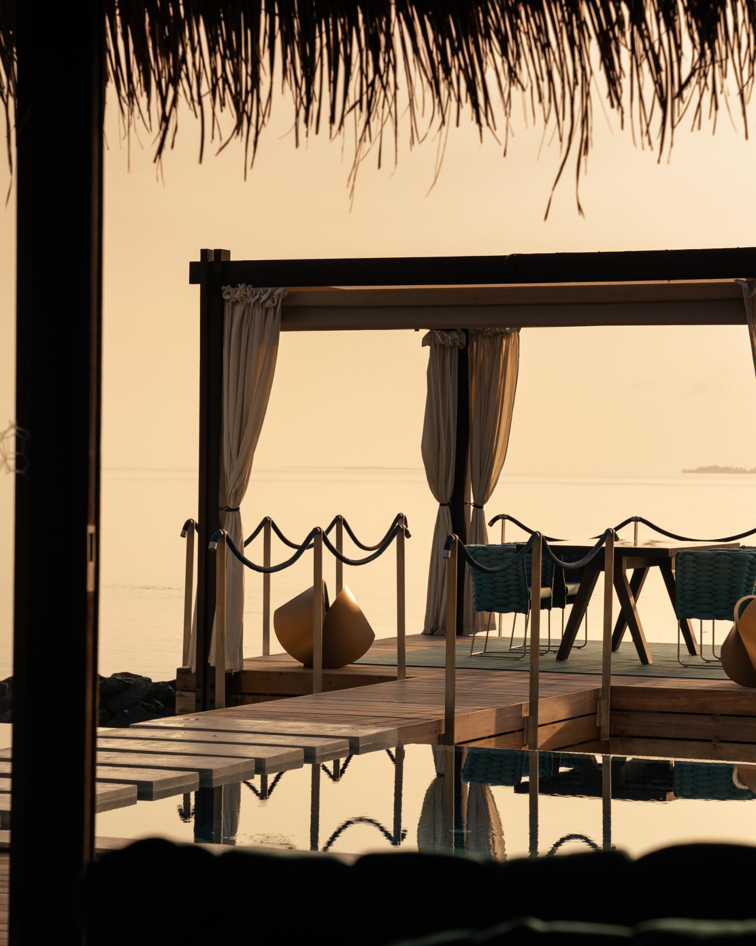 Romantic Pool Residence