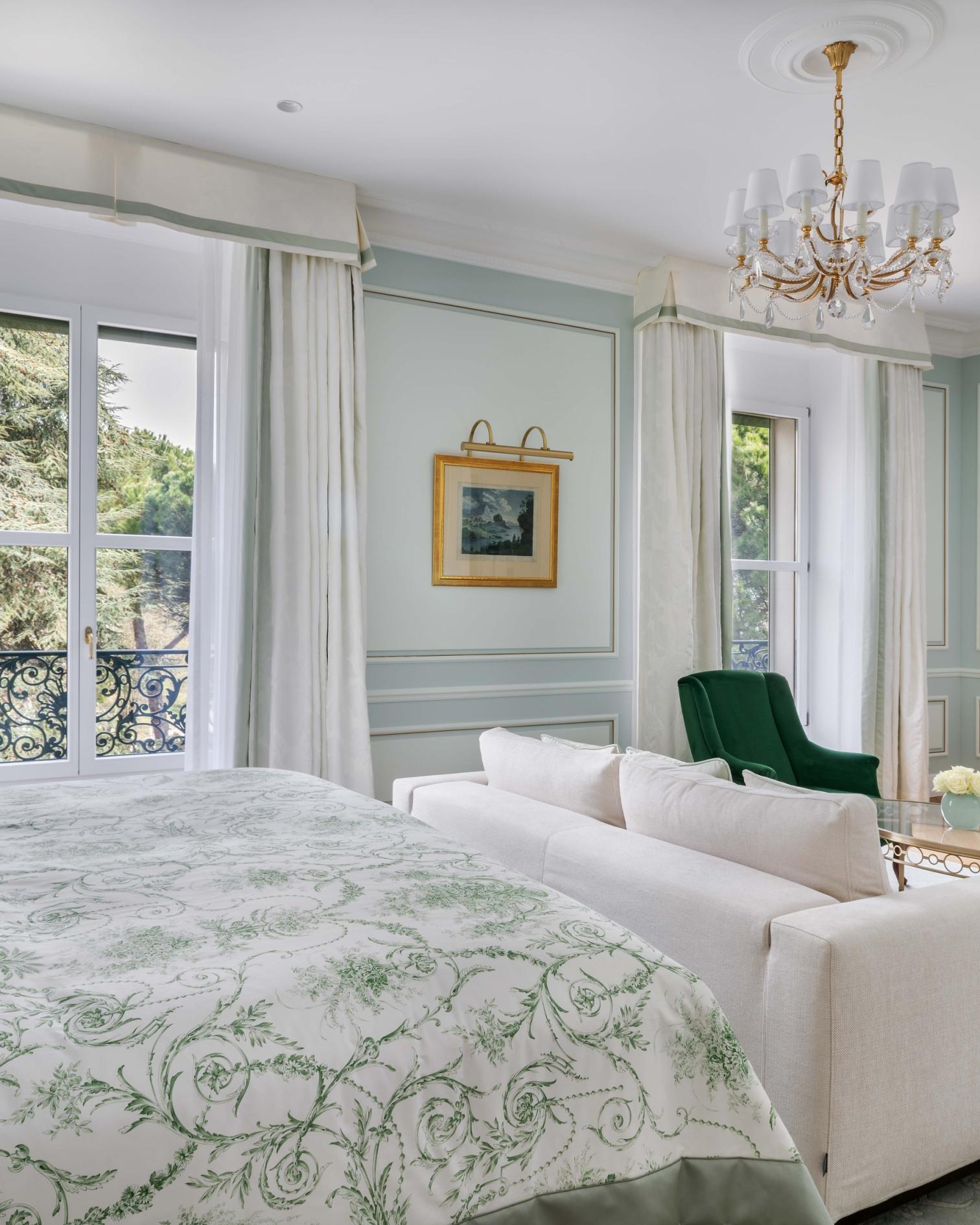 Deluxe Room with garden view