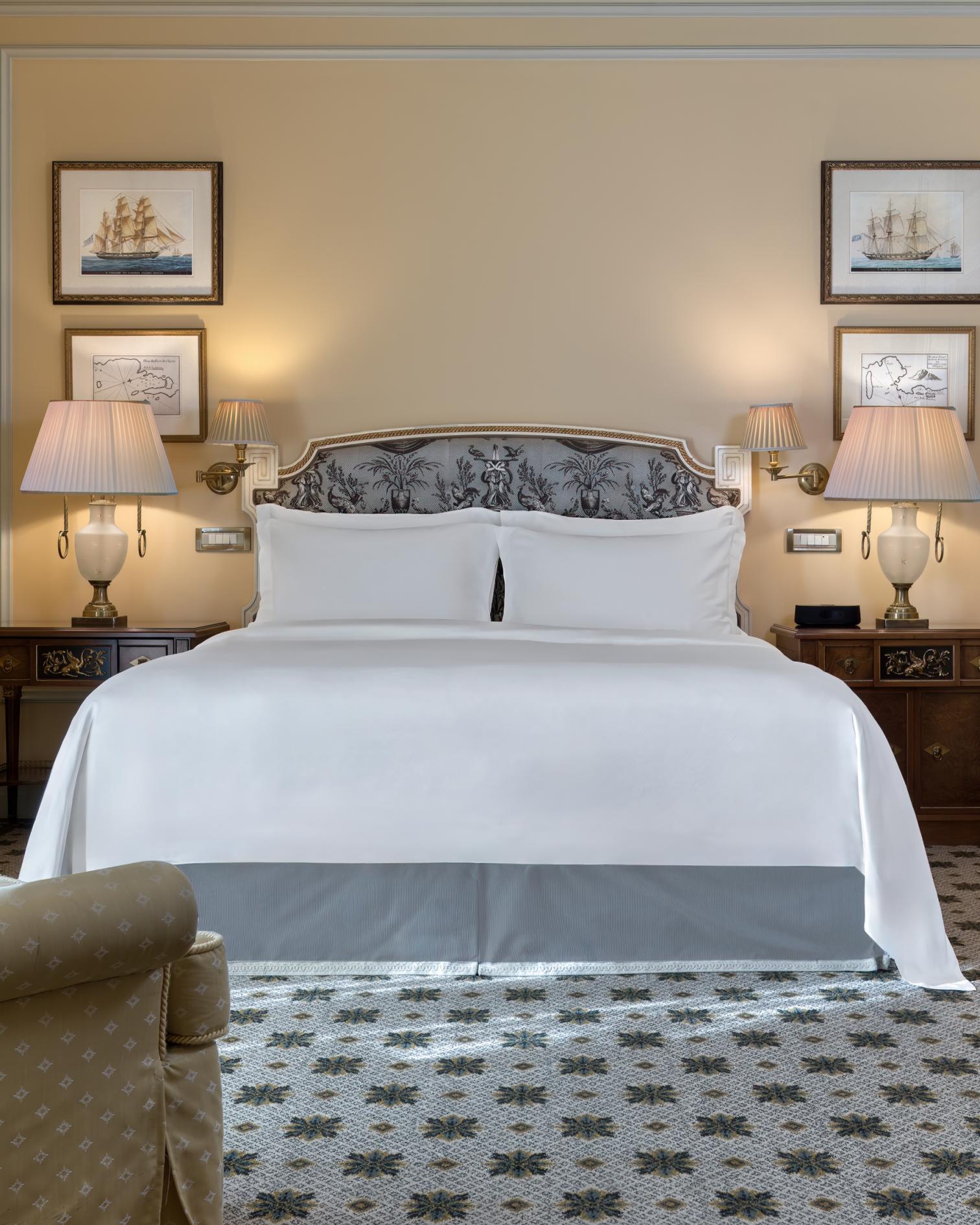 Grand Acropolis Suite