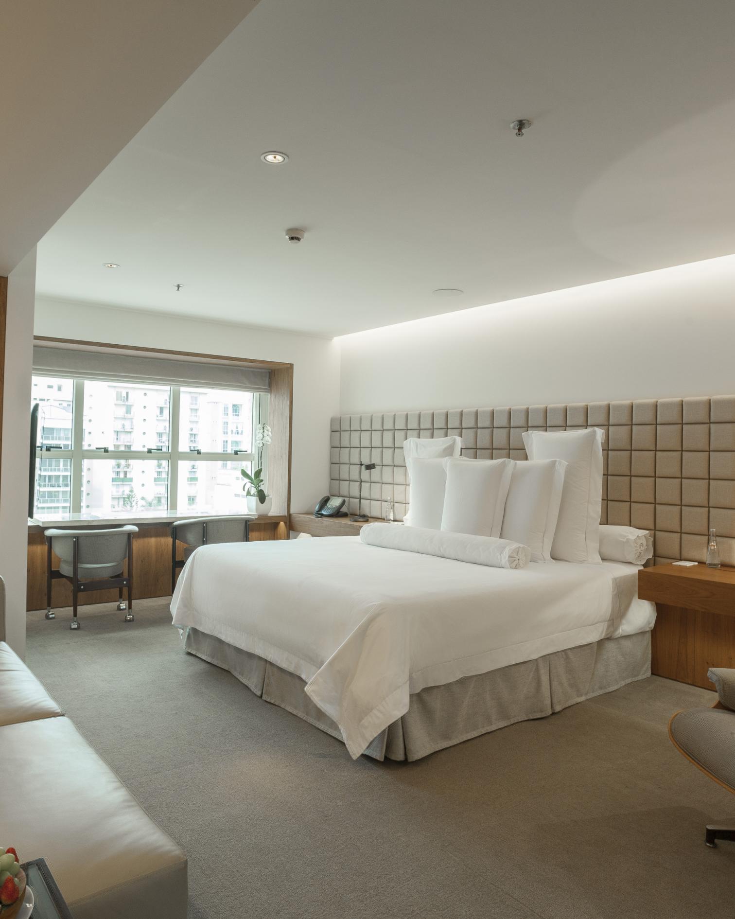 Deluxe Room King bed