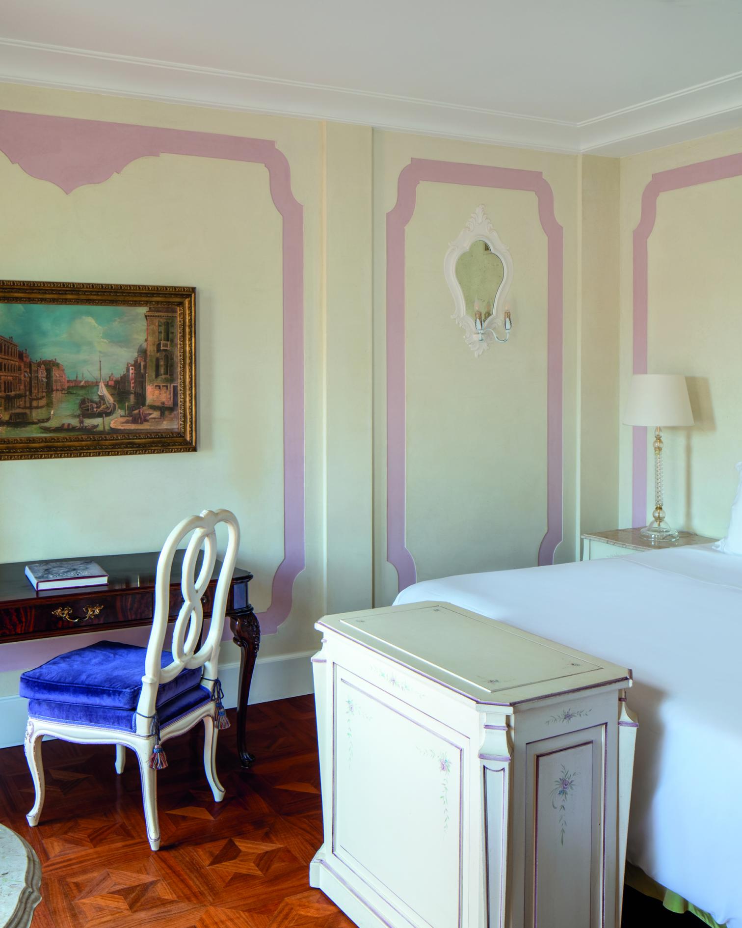 Premium Lagoon View Room with Balcony