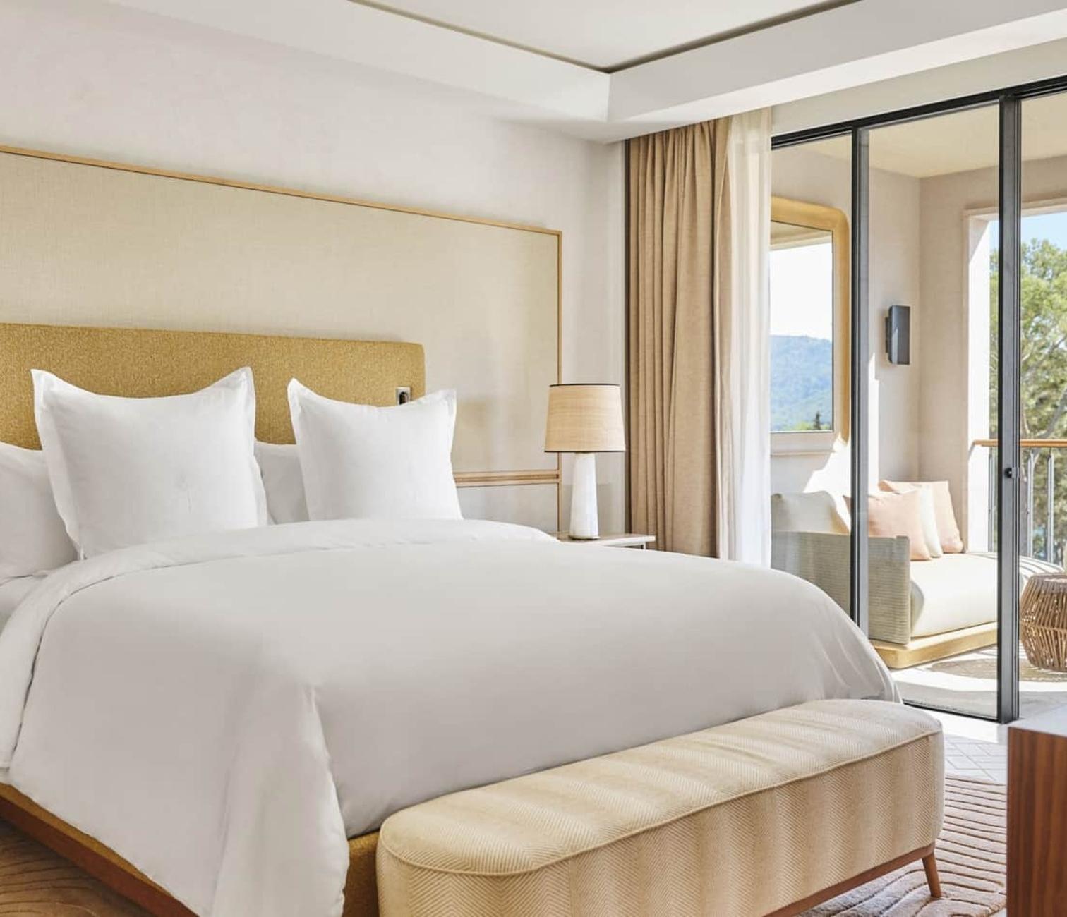 Grand Pine View Suite