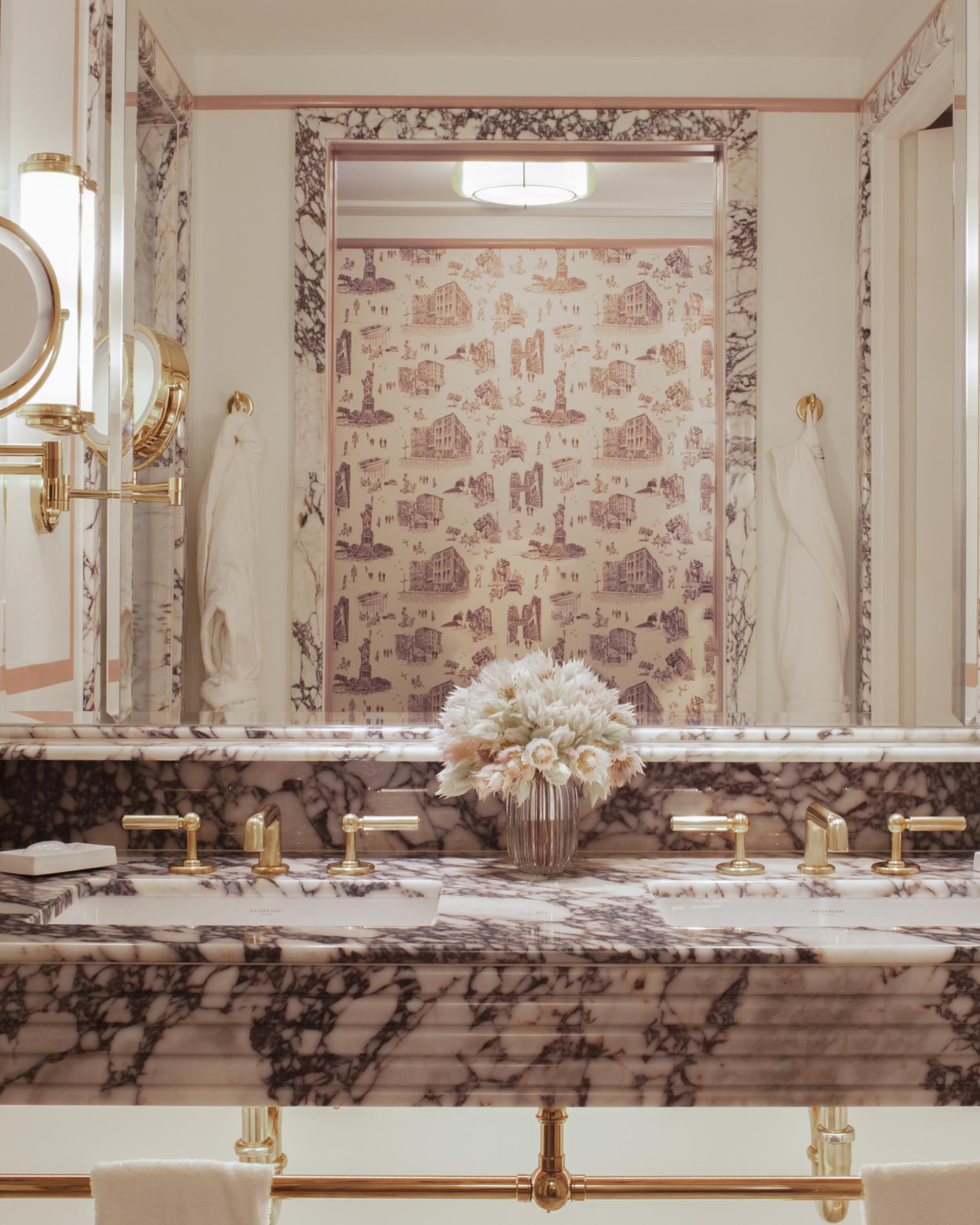 Accessible Deluxe King Room