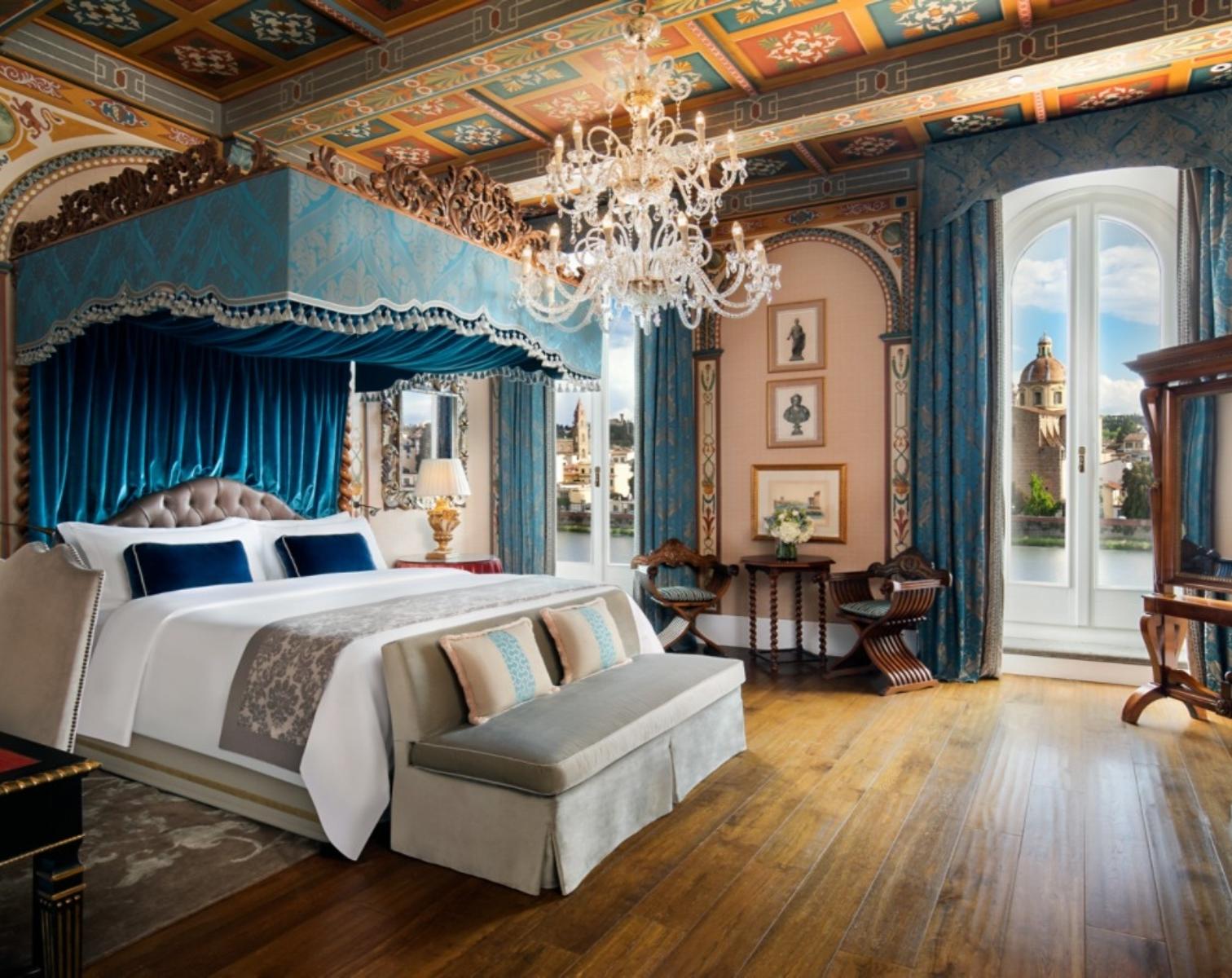 Royal Suite, Arno River view, Balcony