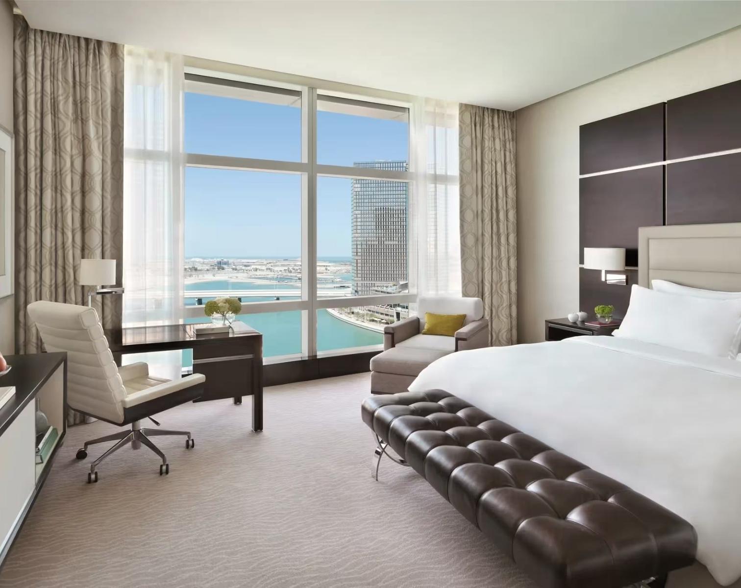Deluxe King Room - City View