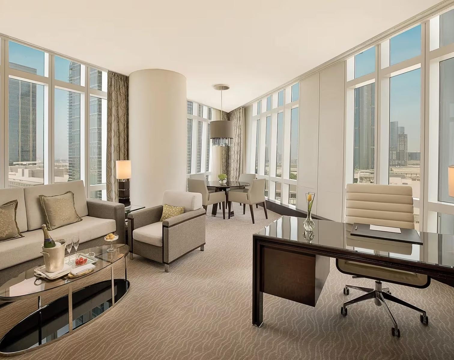 Manor Club Premier Suite - Skyline View