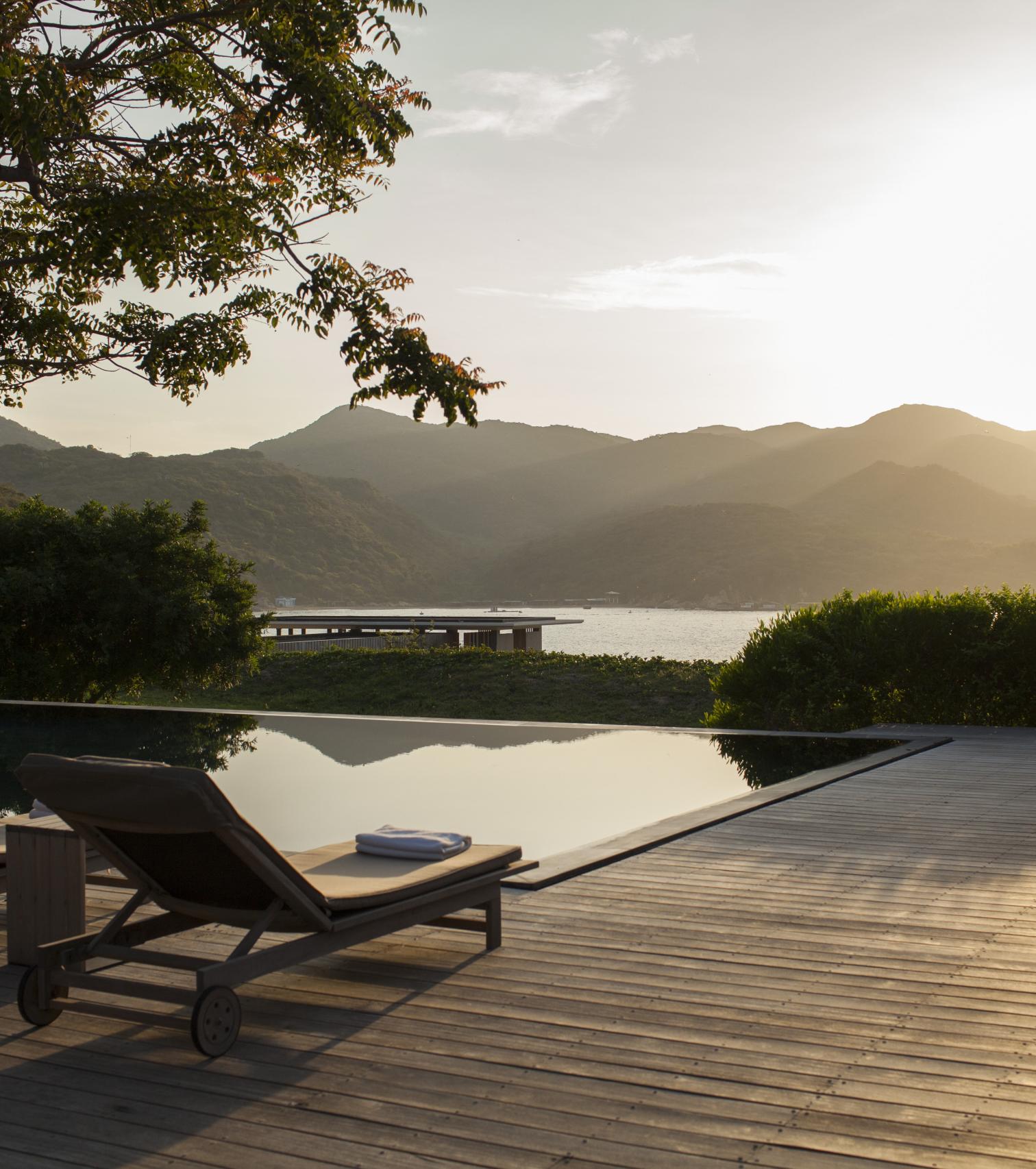 Five-bedroom Bay Pool Residence
