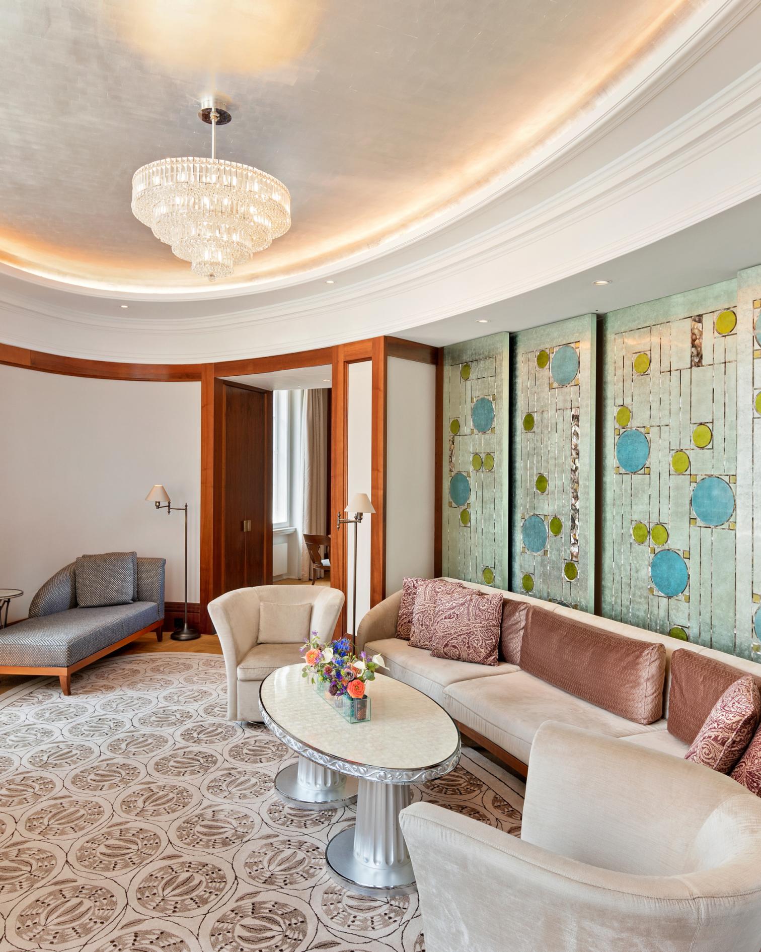 Diplomat Suite