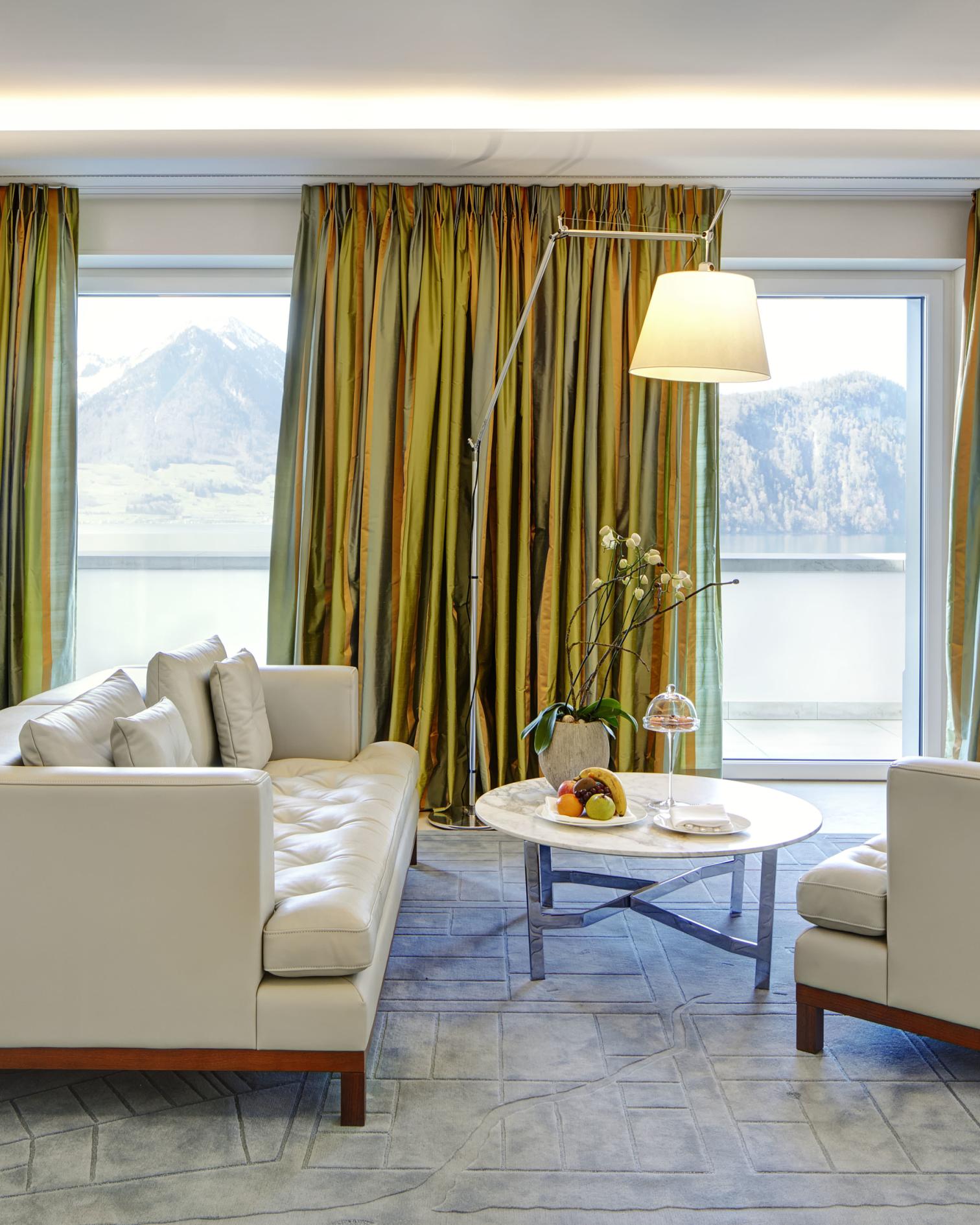 Suite with Lake view