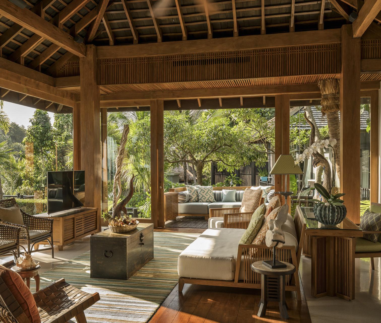 Five-Bedroom Residence Villa with Pool