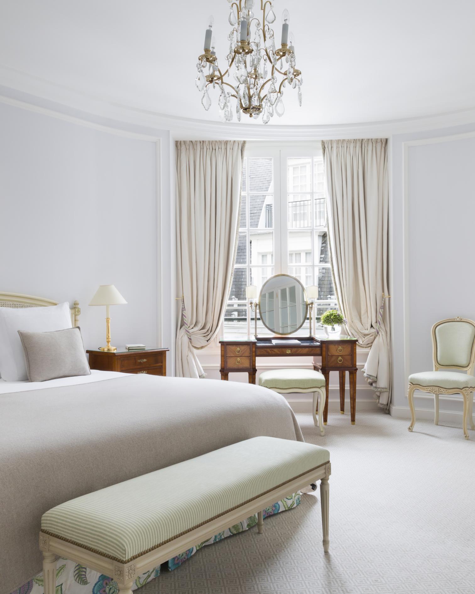 Saint-Honoré Suite