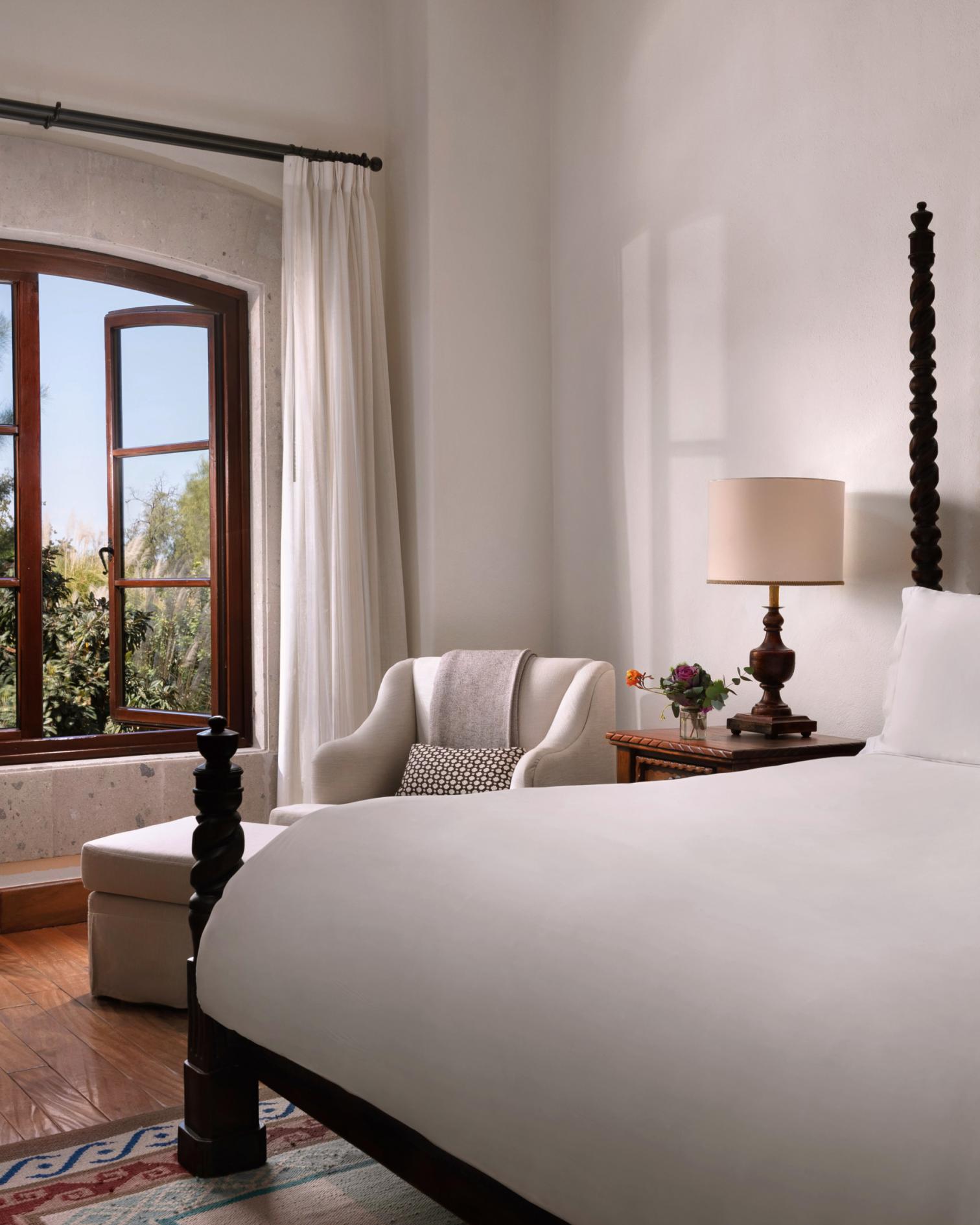 One Bedroom Colonial Suite King