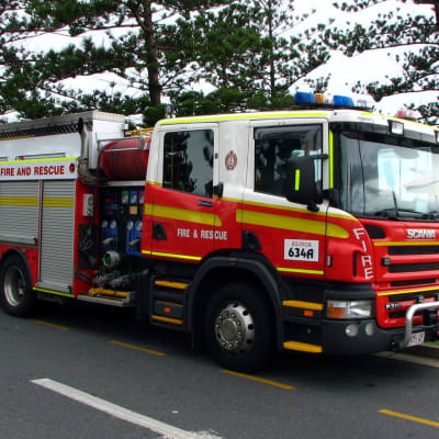 QLD_Fire_^_Rescue_Scania_pumper_-_Flickr_-_Highway_Patrol_Images_(1).jpg