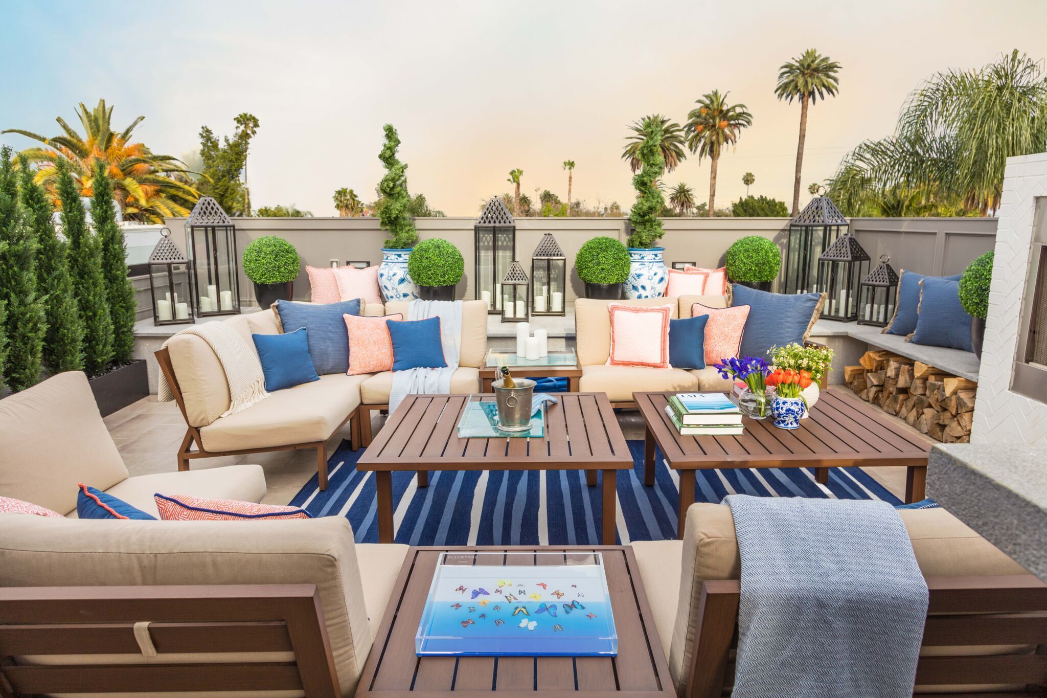 How to Create the Ultimate Outdoor Living Room | Gray Malin