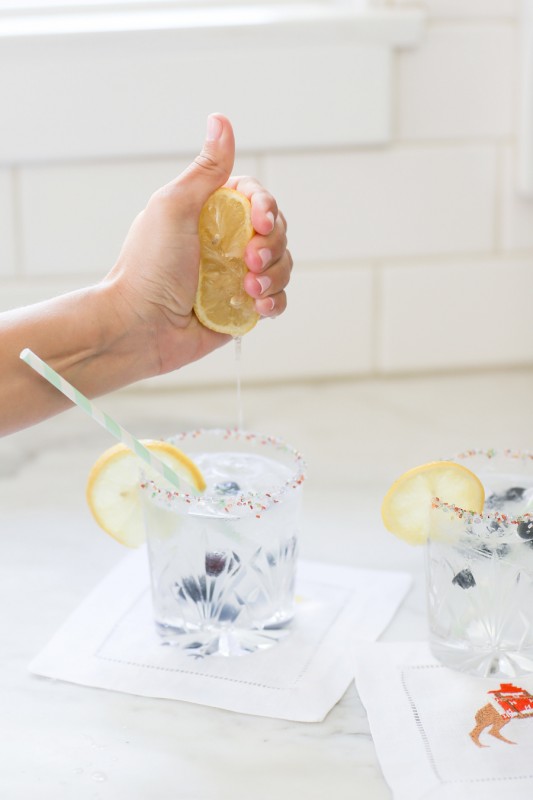 Make this Sprinkled & Sparkling Blueberry Lemonade cocktail