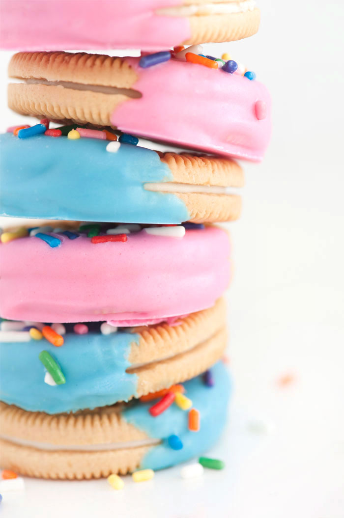 6 Things To Do With Sprinkles: Sprinkle Dipped Oreos