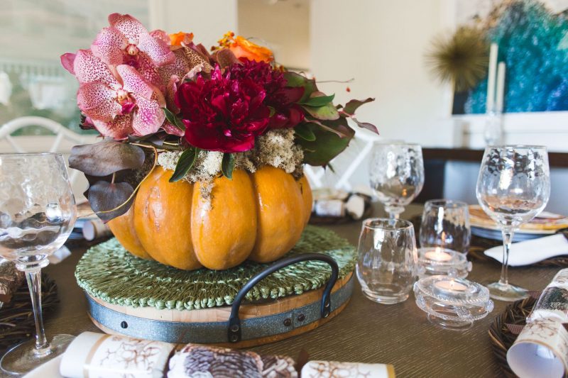 Thanksgiving Table Setting Tips - Wow with a Stunning Centerpiece