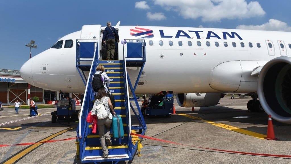 Embarque com alguns tipos de máscaras serão proibidos pela Latam