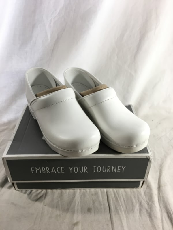 Dansko Like New Open Box Professional Women s Shoes Great