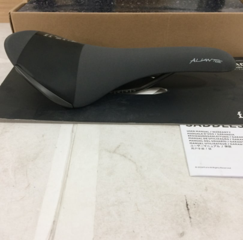 Fizik Like New / Open Box Aliante R3 Road Saddle w/ k:ium Rails