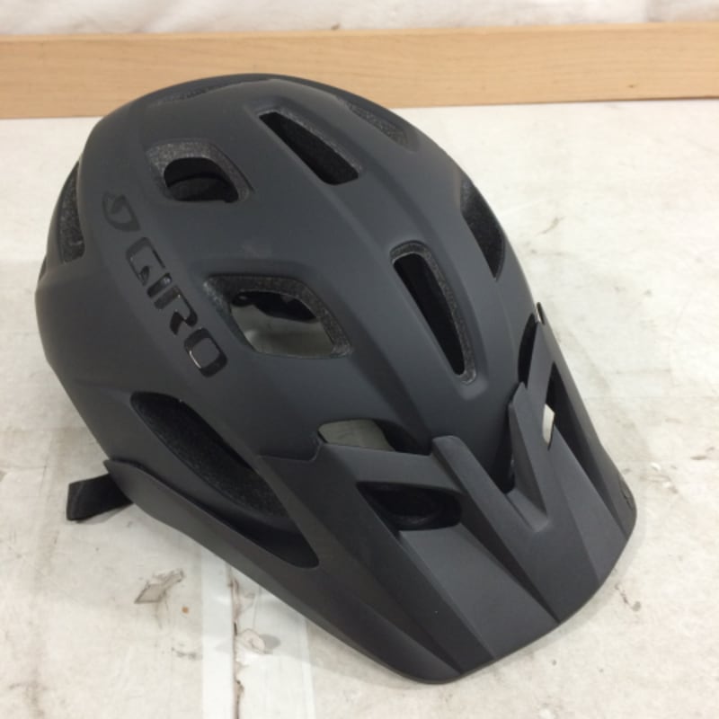 Giro adult outlet fixture bike helmet