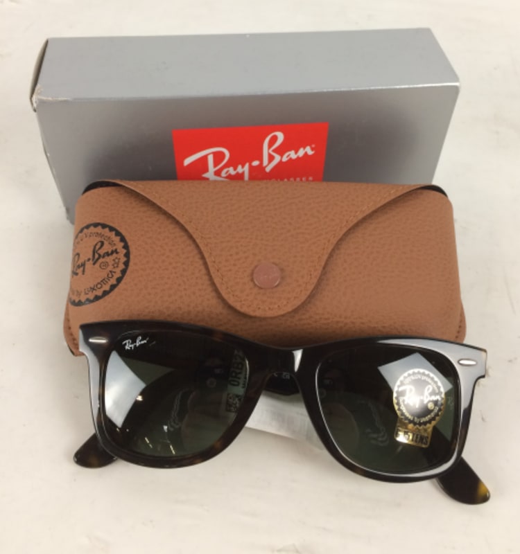 Ray Ban Ray Ban Wayfarer Sunglasses Great Lakes Outpost