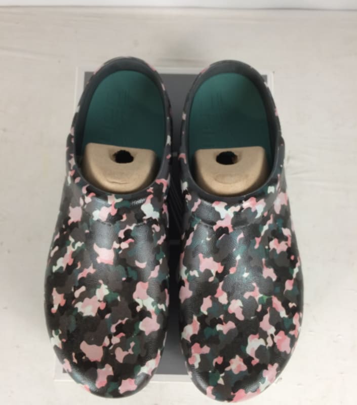 Dansko Kane Women's Clogs | Great Lakes Outpost