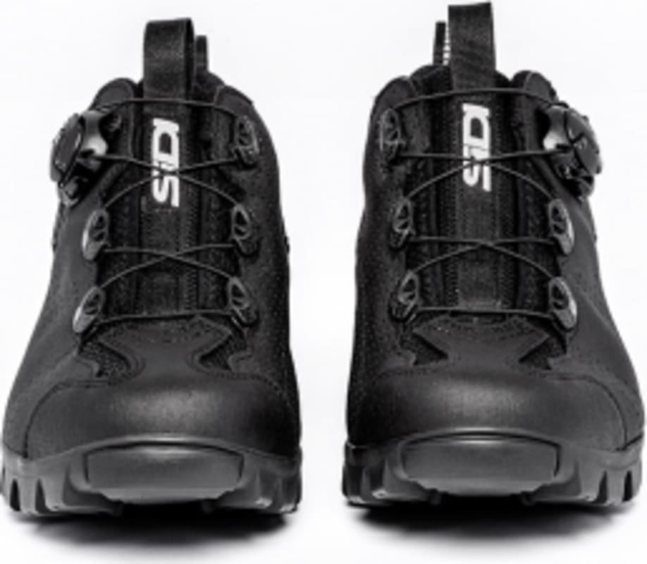 Sidi defender deals 20